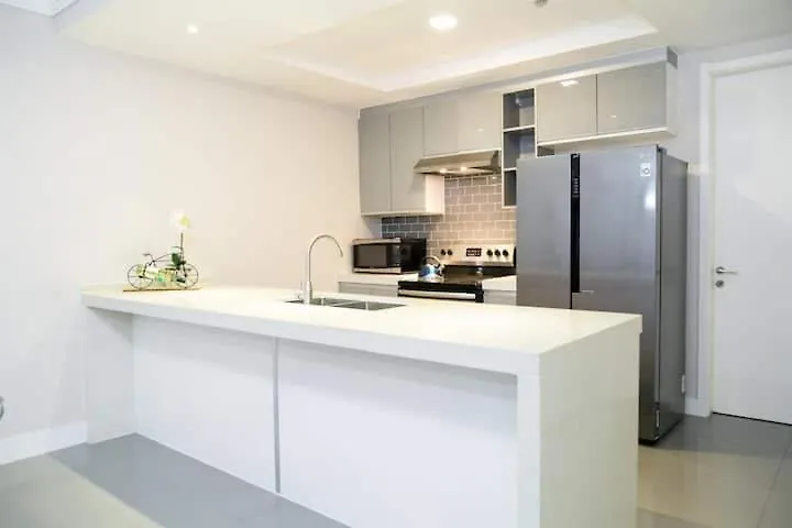 Apartment With Roof Top Pool. Kingston 0*,  Jamaica